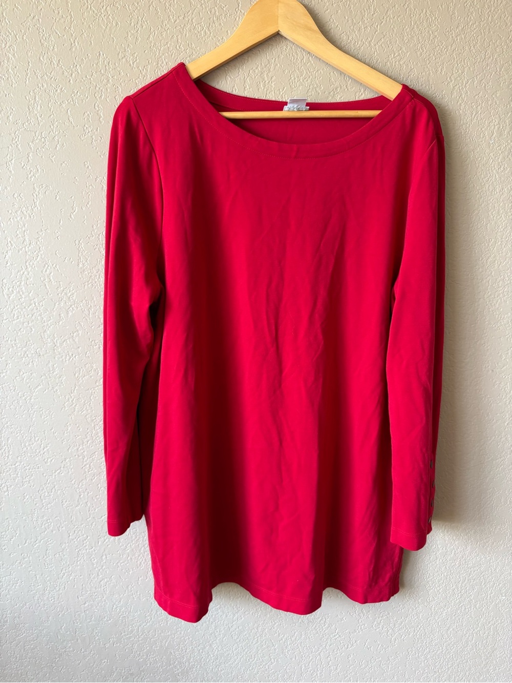 Chico's Size 3 (XL) Red Tunic Blouse Long Sleeve Wrist Snaps Career Casual Capsu
